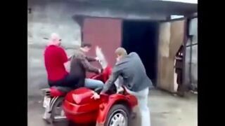 Zwariowane chłopaki z Rosji na sidecar