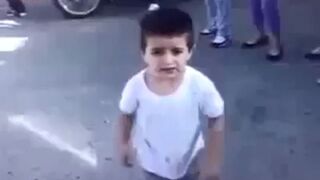 Dzieciak tańczy Michael Jackson - Smooth Criminal