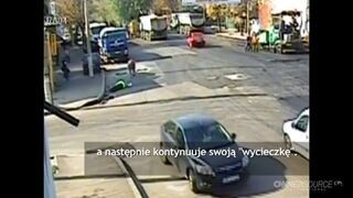 Byk uciekł z farmy i zaatakował policjanta
