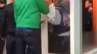 Agresywna kobieta dostaje nauczkę