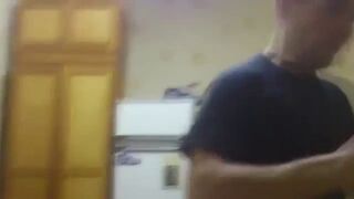 Petarda w lodówce - zobacz, co się stało!