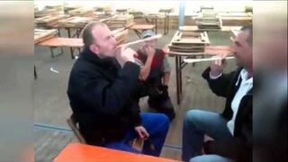 Wkręcony - zabawa w drewniane łyżki - fail