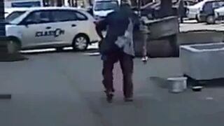 Pijany malarz klombów