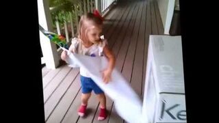 Tata 3-letniej dziewczynki wraca z misji w Afganistanie w jej urodziny