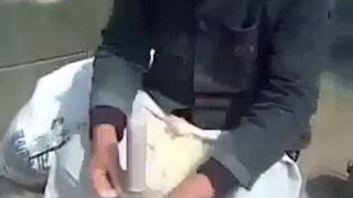 Jak się zwija prezerwatywy?!