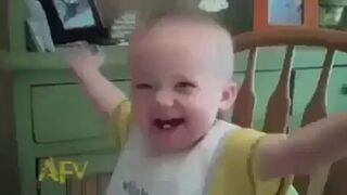 Zabawny filmik z dzieciakami