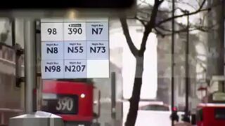 Nieziemska wkrętka na przystanku - PEPSI