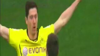 Genialny gol Lewandowskiego!