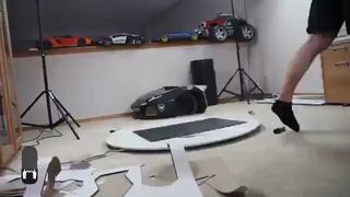 Policyjne Lamborghini z papieru?