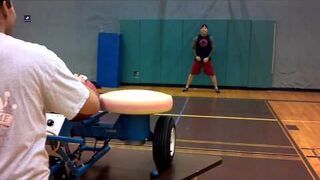 Próbował złapać piłkę lecącą z prędkością 120km/h