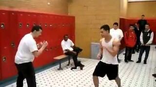 Szkolna bitka - Pajac zostaje zmiażdżony