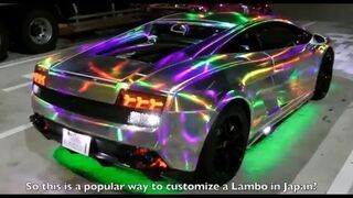 Krzykliwe Lamborghini z LED, nocą w Tokyo