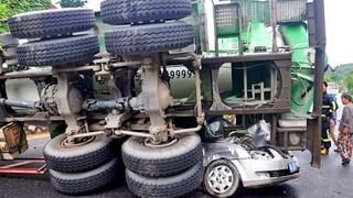 Terrible accident on the road