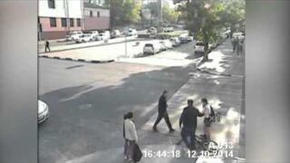 Uratował jej życie? Rowerem przez przejście dla pieszych.