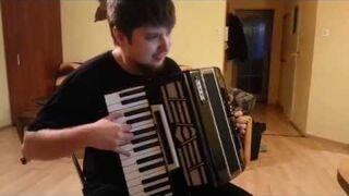 Akordeon pod USB. Polak potrafi!