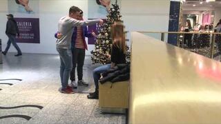 Udowodnili lasce że jest zwykłą tępą blacharą
