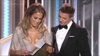 Piersi Jennifer Lopez na rozdaniu Złotych Globów