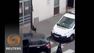 Polacy nagrali film z ataku na "Charlie Hebdo". "Janek, schowaj pałę"