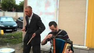 Koncert pod monopolowym