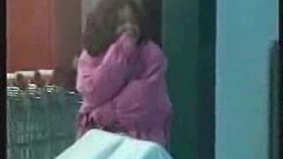 Ukryta kamera - zostawiony niemowlak