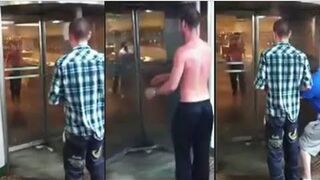 Bolesny finał zabawy drzwiami obrotowymi