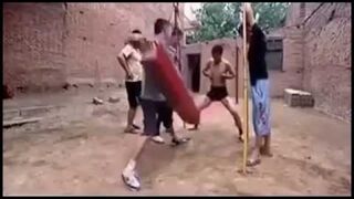 Trening na twarde jaja. Chiny