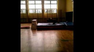 Skok przez skrzynie wuefie w zawodówce