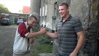 Jak się teraz czujesz? Wypił 0,5L z gwinta