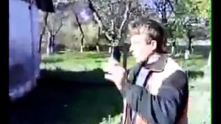 Rozwalanie butelki na głowie