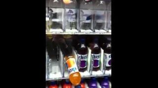 "Jackpot" w maszynie z napojami