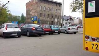 Kobieta wyjeżdża z parkingu... Gliwice