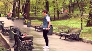 "Zapłacę Ci jak wypijesz mój mocz" - Dostał....