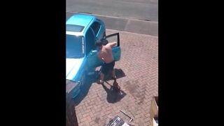 Kiedy myślisz, że nikt nie patrzy