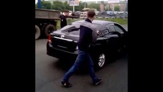 Rosja: Kamera vs Broń